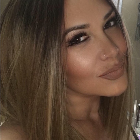 Meet your Posher, Juju - Picture 1 of 1